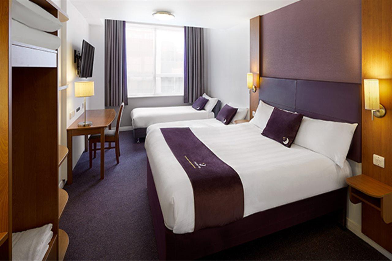 Premier Inn Liverpool John Lennon Airport Speke Buitenkant foto