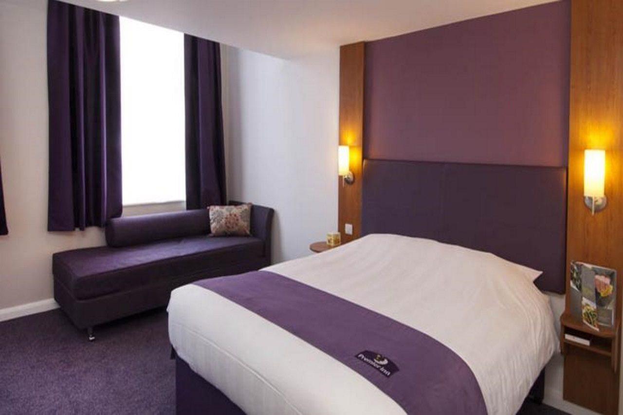 Premier Inn Liverpool John Lennon Airport Speke Buitenkant foto