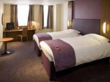 Premier Inn Liverpool John Lennon Airport Speke Buitenkant foto